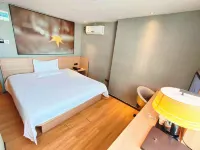 IU Hotel (Zhanjiang Ding Sheng Plaza Affiliated Hospital of Guangdong Medical University)