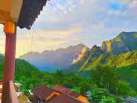 Jinxiu Fairyland Mountaintop b&B