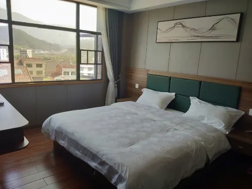 Pingjiang Weijia Hotel - 2 Yıldız