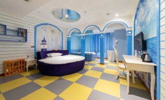 Swan Love Theme Hotel (Huai'an Huaihai North Road Branch)
