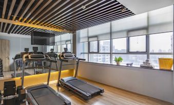 Atour Hotel (Zhangjiakou High-speed Rail Station) - Housity