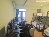 Bengbu Heihu E-sports Apartment