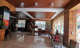 Tiandong Yiwenge Business Hotel