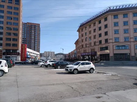 Langyi Business Hotel, Daxing'anling Отели рядом с достопримечательностью «Jagdaqi Railway Park»