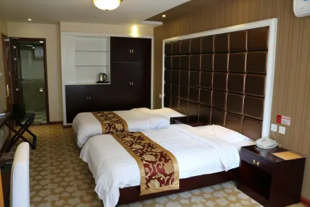 05 Hotel Отели в г. Луаньпин