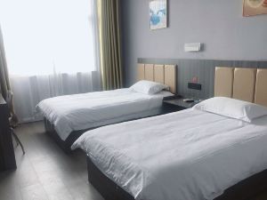 Home Inn Huaxuan Select Hotel (Huaxuan Select Hotel, Suchang West Road, Dongping County, Tai'an)