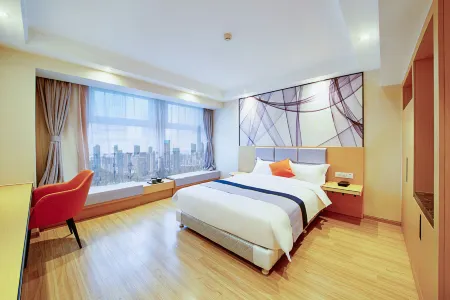Puchen Hotel(Chengdu Chunxi Road Taikoo Li)