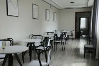 Rongcheng Huayue Hotel