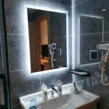 Chonpines Hotel (Liaocheng New Oriental Plaza Five-star Department Store)