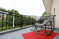 Yeyuan Hotspring Holiday Hotel - Romantic