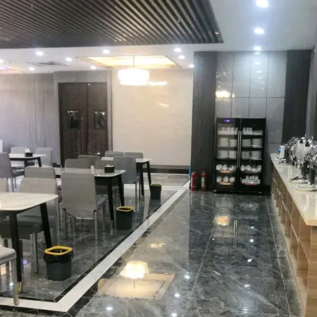 Fengcheng Hotel