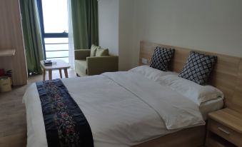 Foshan Qizaiju Apartment (Wanhua Subway Station Tianhonggouwuzhongxin)