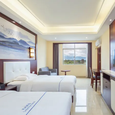Ledong Longrun Hotel (Flo Town)