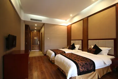 Renyi Hotel Отели рядом с достопримечательностью «Qinglong Cave»