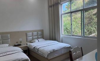 Huazhuang B&B