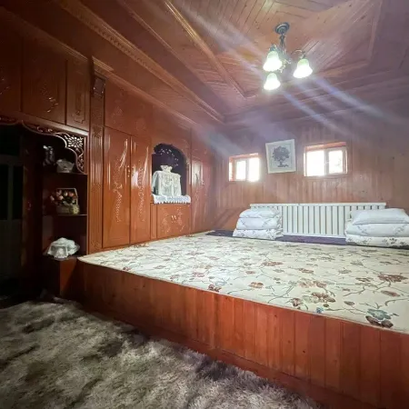 Tex Liangshe Inn