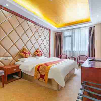 Golden River Hotel Rooms