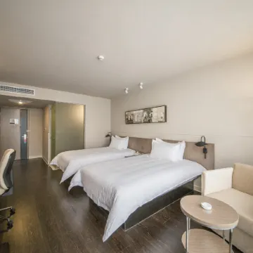 Jinjiang Inn Select (Xiaogan Changzheng Road Sports Center)