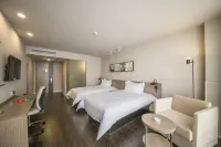 Jinjiang Inn Select (Xiaogan Changzheng Road Sports Center)