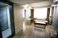 YANG GUANG DA JIU DIAN