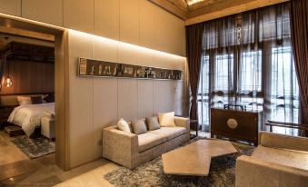 Ancient City Old Courtyard Boutique Hotel