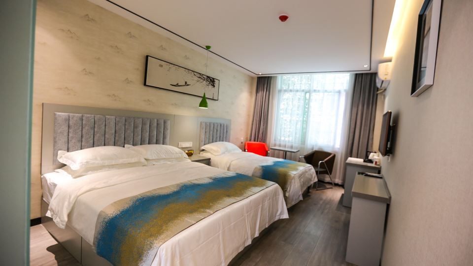 " Liuba Landscape Hotel"