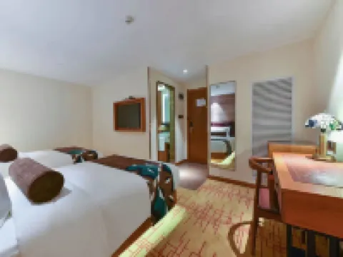 James Joyce Coffetel (Beijing Railway Station Temple of Heaven Park)