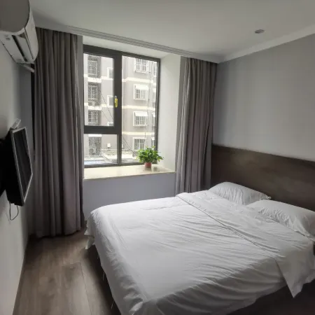 Longquan Hotel