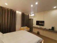 Maple Hotel