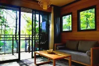 Youyang Taohuayuan Forest Hotel Hotel di Youyang Tujia and Miao Autonomous County