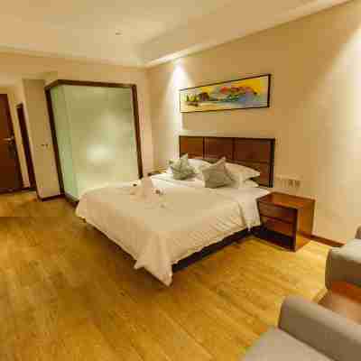 Jing Cheng Hotel Rooms