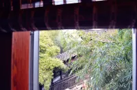 Lianshuo Inn - Barer