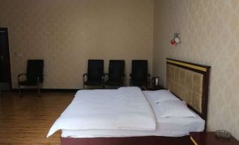 Tongren Yanhe Precious Hotel