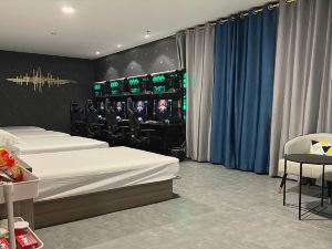 Mammoth E-sports Hotel