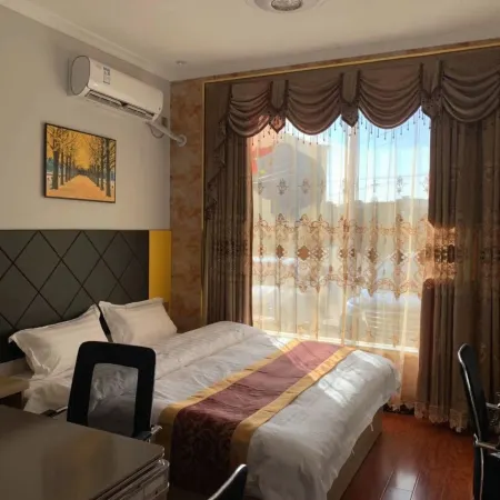 Zhijiang Hongyunlai Business Hotel