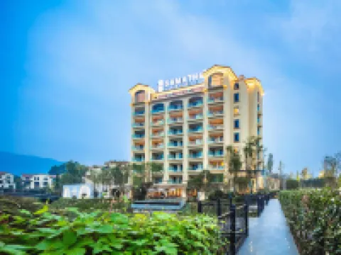 Mount Emei Zhizhu Resort Hotel Hotels near Emeishan Railway Station