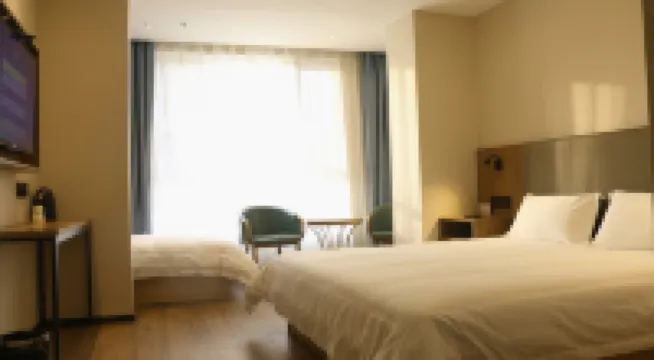 Lanzhou Baichuan Hotel (Xiguan Cross Subway Station Landa Second Hospital) Hotels near Xiguan Mosque