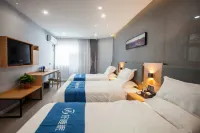 Home Inn Huaxuan Hotel (Huailai Zhongbao Street Railway Station) - parking