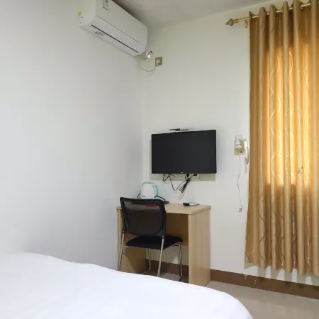 Yingfeng Xiaozhan Hotel
