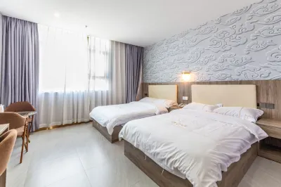 Moon Hotel
