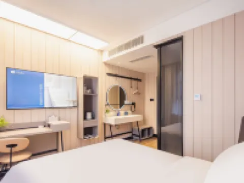 HanTing Hotel (Minquan Railway Station Bingxiong Avenue) Hotels in Minquan County