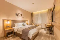 Homeinn Plus(Qingdao Shandong Road & Wusi Square & Vientiane City Branch) Hotels in Qingdao