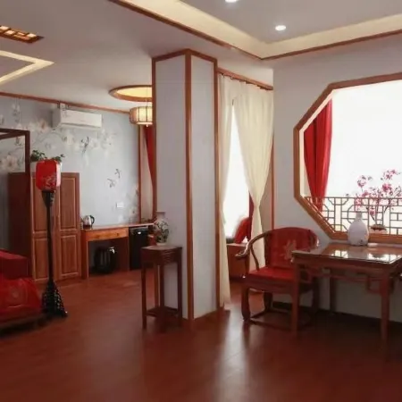 Jinzhicheng Hotel (Fujin Jiansanjiang Station)