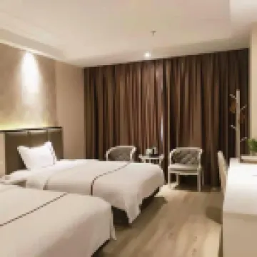 the New Fashion Hotel on Both Sides