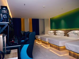 Urad Qianqi Mais E-sports Hotel