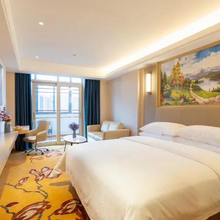 Vienna Hotel (Huazhou Lvjing International)