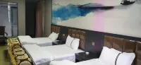 Changning Yiyang Business Hotel Hotels near Yunnan Black Hot Spring RV Camping Base