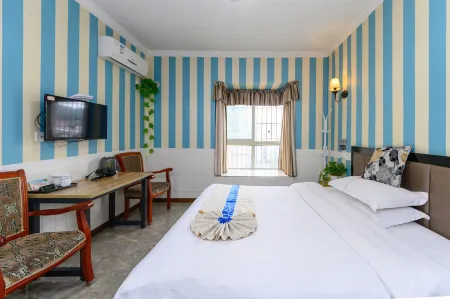 Bazhong Hailun Hotel