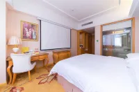 Vienna Classic Hotel (Shenzhen Baoneng City Square)