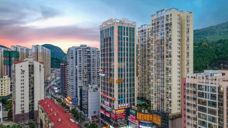 Yudu Hotel Отели рядом с достопримечательностью «Ming Paradise»